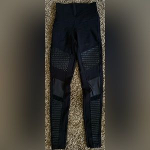 Alo Yoga High Rise Motto Leggings